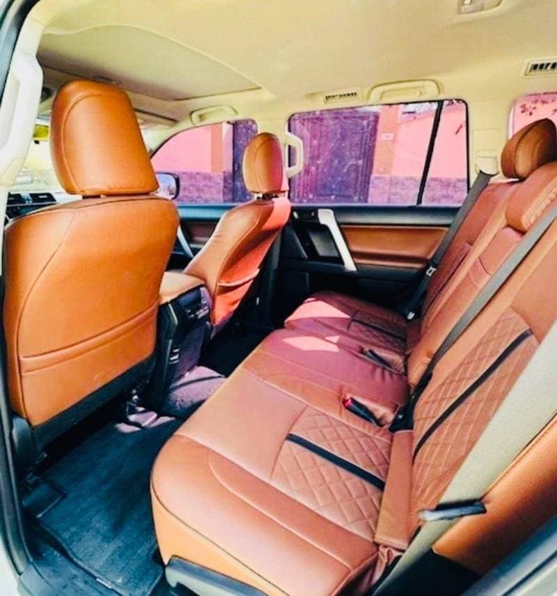 2019 Toyota Prado VXR thumbnail 6