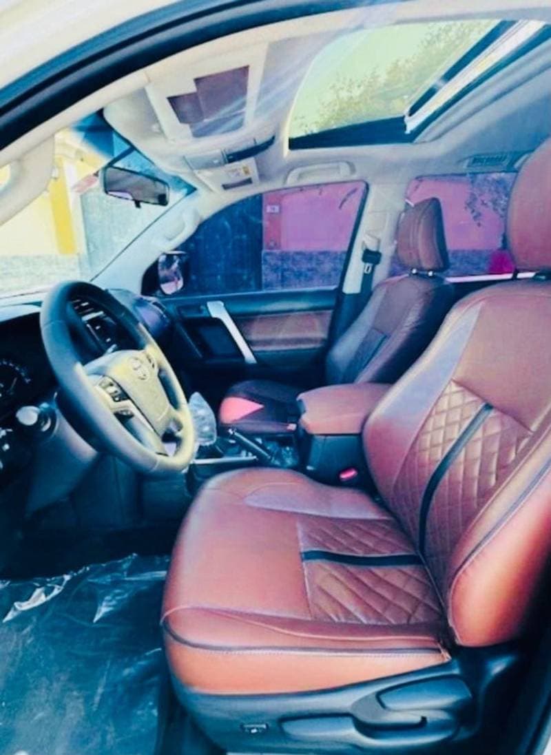 2019 Toyota Prado VXR thumbnail 5