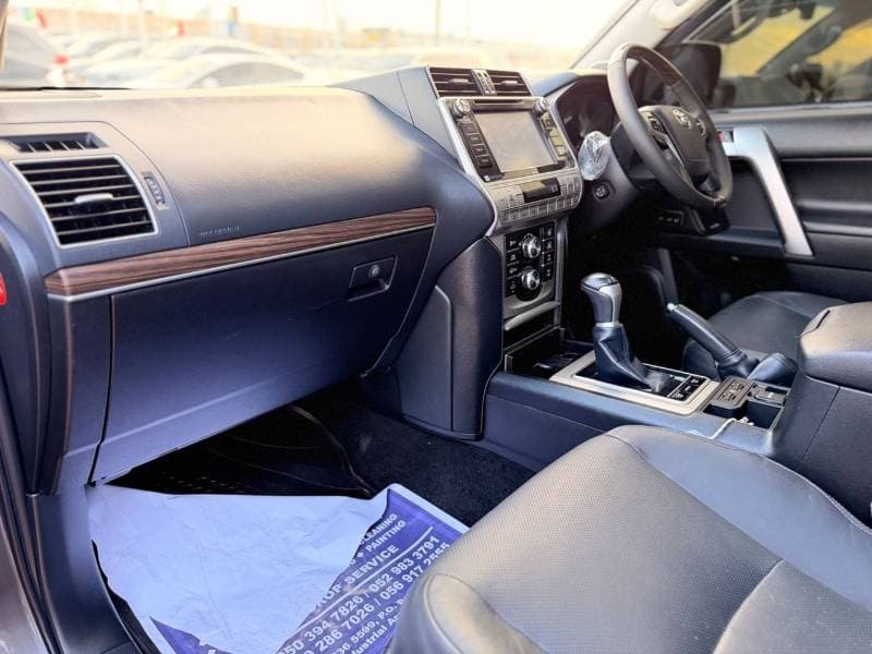 2018 Toyota Prado thumbnail 8
