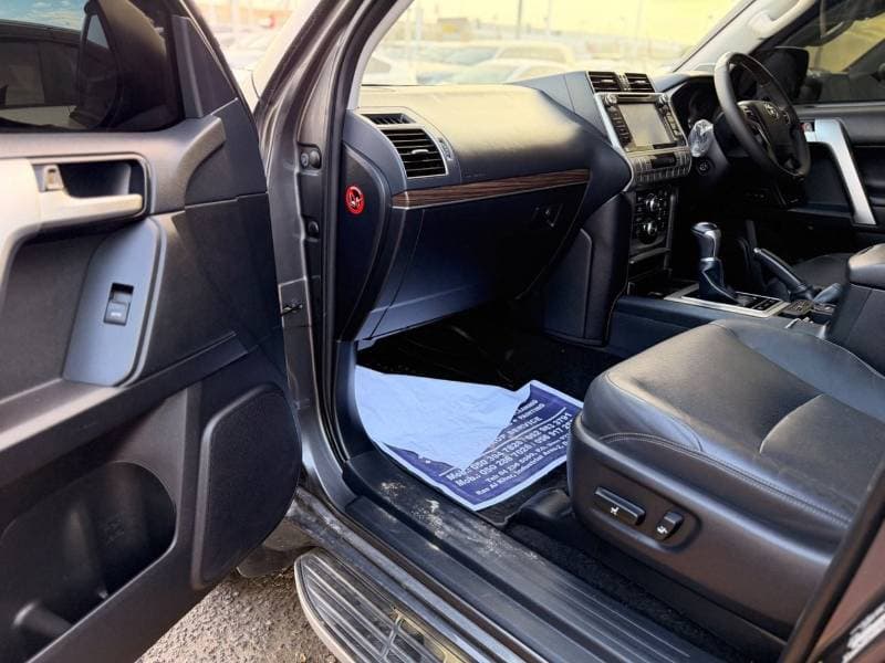 2018 Toyota Prado thumbnail 7