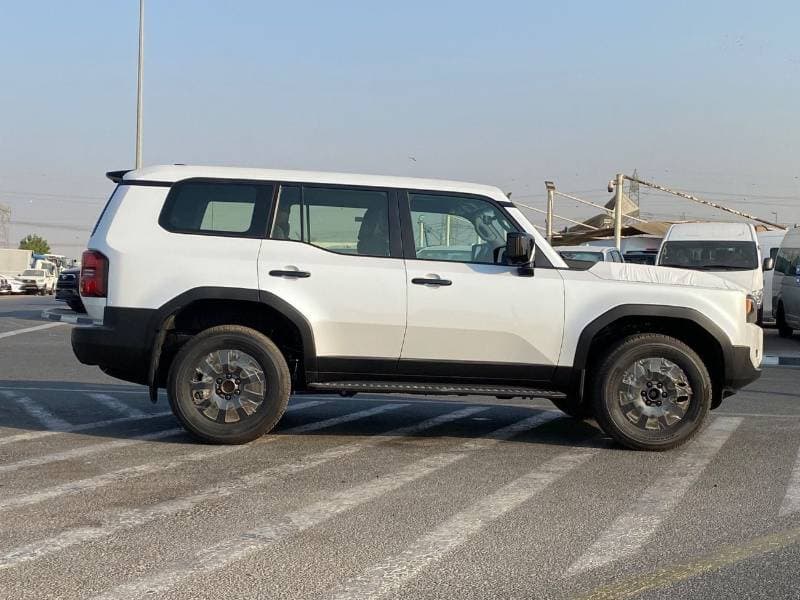 2026 Toyota Prado VXR thumbnail 3