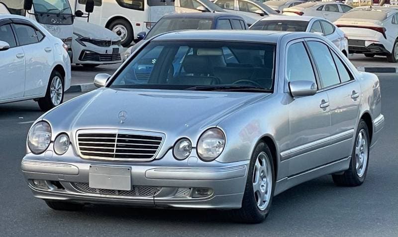 2000 Mercedes Benz E320 STANDARD thumbnail 4