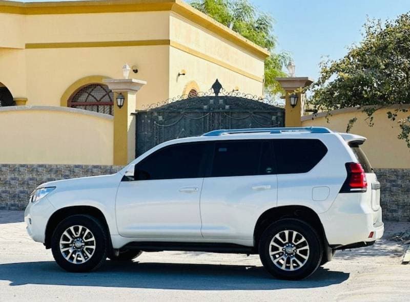 2019 Toyota Prado VXR thumbnail 5
