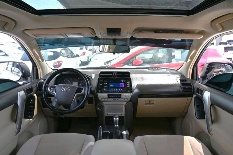2020 Toyota Prado GXR thumbnail 8