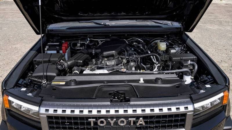 2025 Toyota Prado VXR thumbnail 5