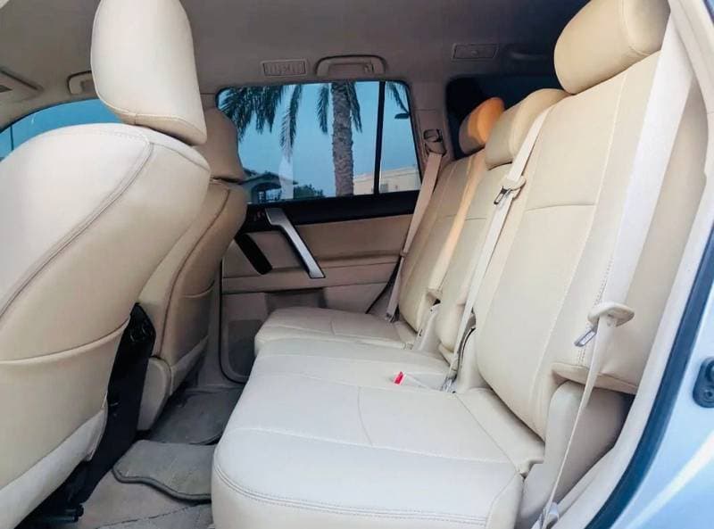 2018 Toyota Prado GXR thumbnail 6