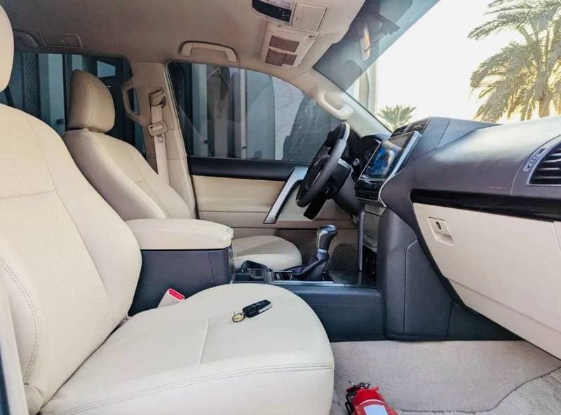 2018 Toyota Prado GXR thumbnail 7