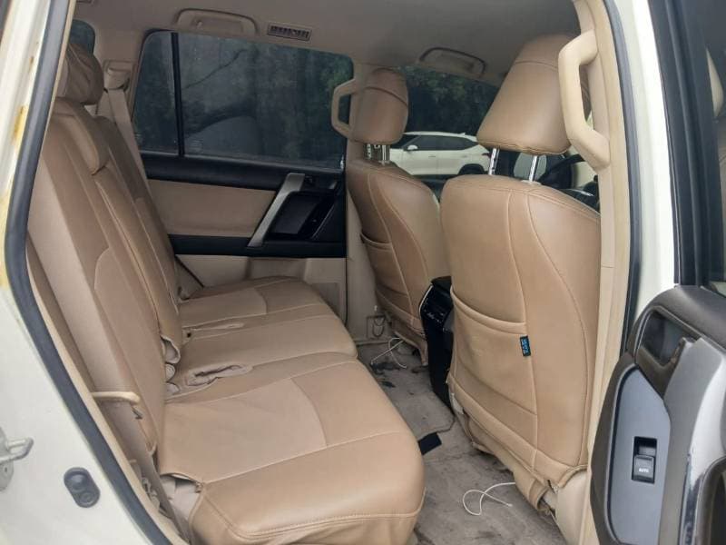 2011 Toyota Prado TX L thumbnail 7