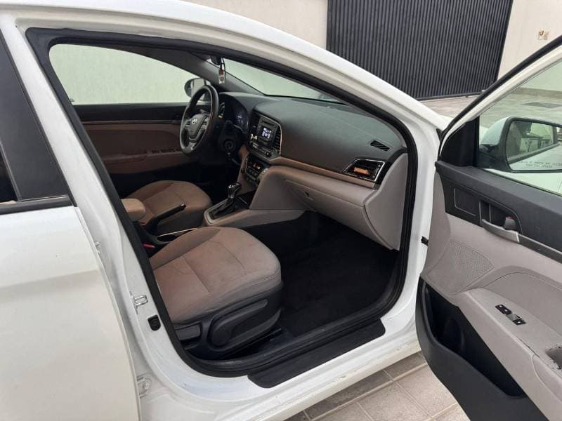 2017 Hyundai Elantra SE thumbnail 5