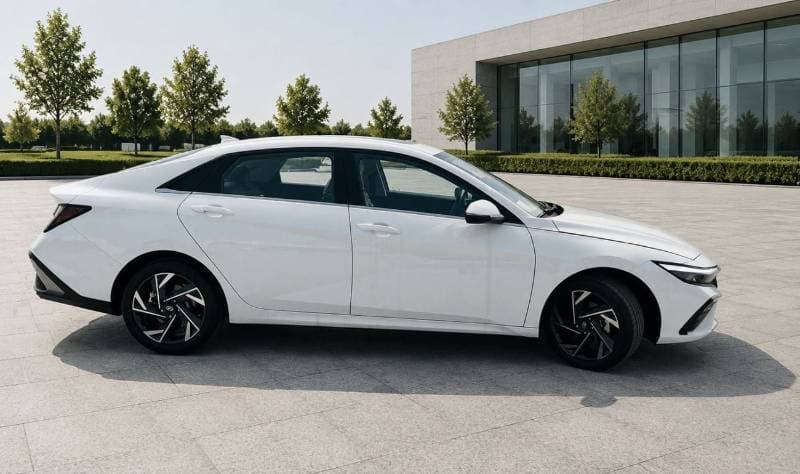 2025 Hyundai Elantra elite thumbnail 3
