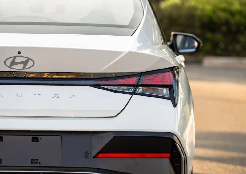 2025 Hyundai Elantra SMART thumbnail 5
