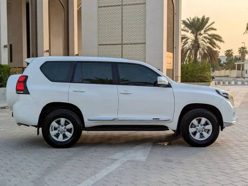 2016 Toyota Prado TX L thumbnail 4