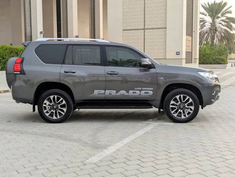 2022 Toyota Prado TX L thumbnail 8
