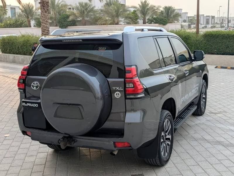 2022 Toyota Prado TX L thumbnail 4