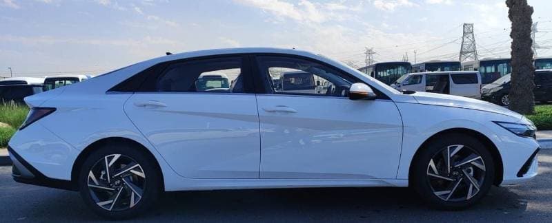 2025 Hyundai Elantra SMART thumbnail 5