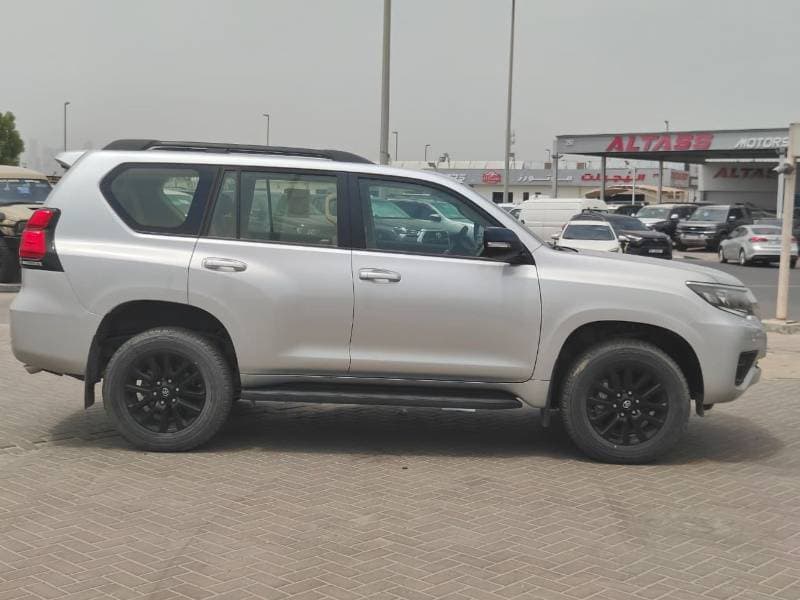 2023 Toyota Prado VX thumbnail 5
