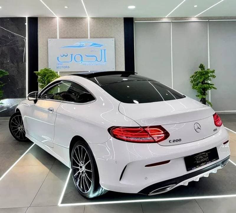 2019 Mercedes Benz C200 AMG thumbnail 5