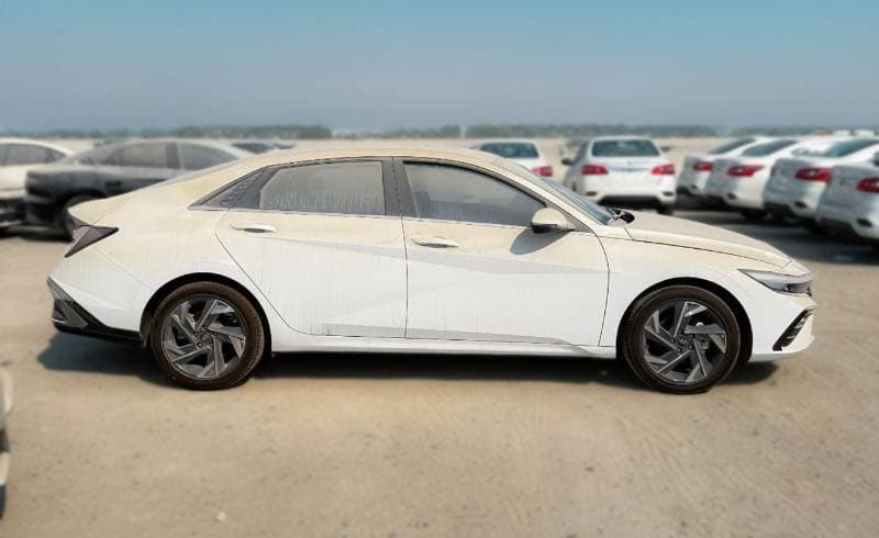 2025 Hyundai Elantra SMART thumbnail 3