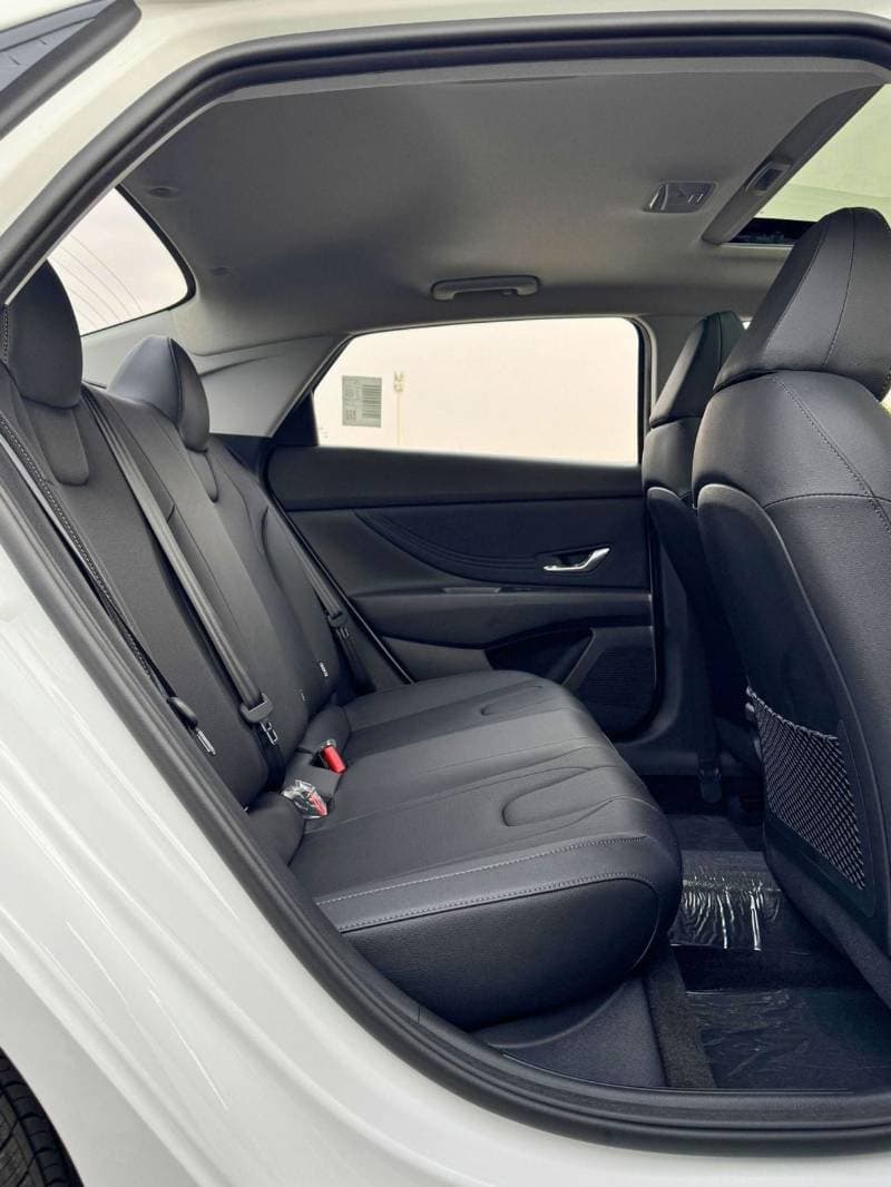 2025 Hyundai Elantra SMART thumbnail 8