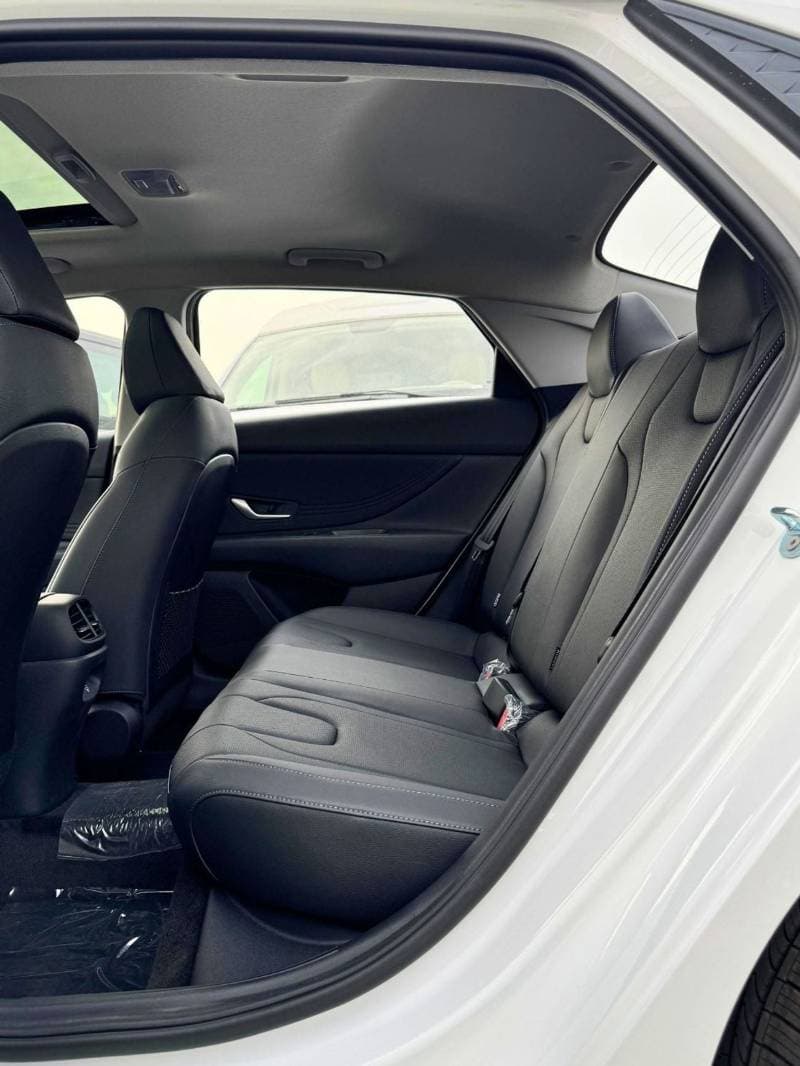 2025 Hyundai Elantra SMART thumbnail 7