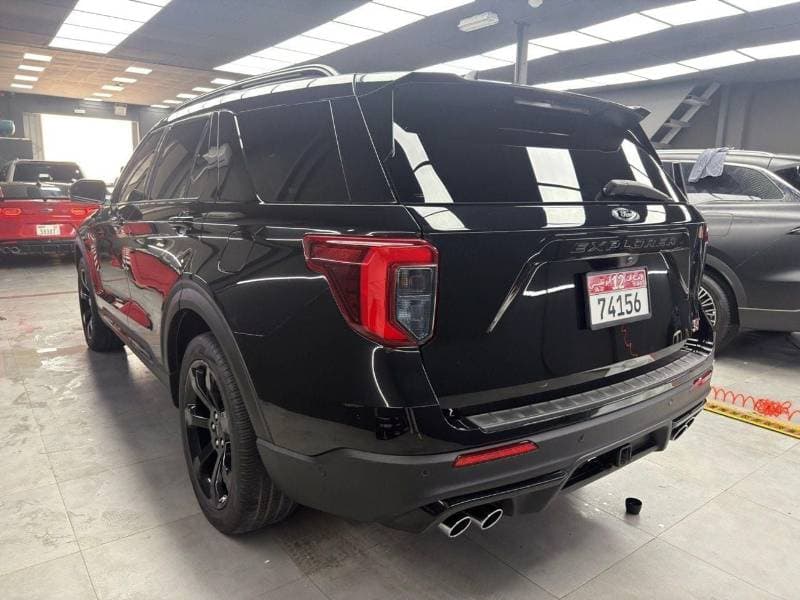 2024 Ford Explorer ST thumbnail 5
