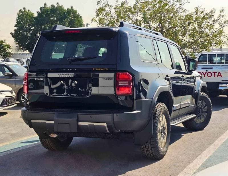 2027 Toyota Prado ADVENTURE thumbnail 5