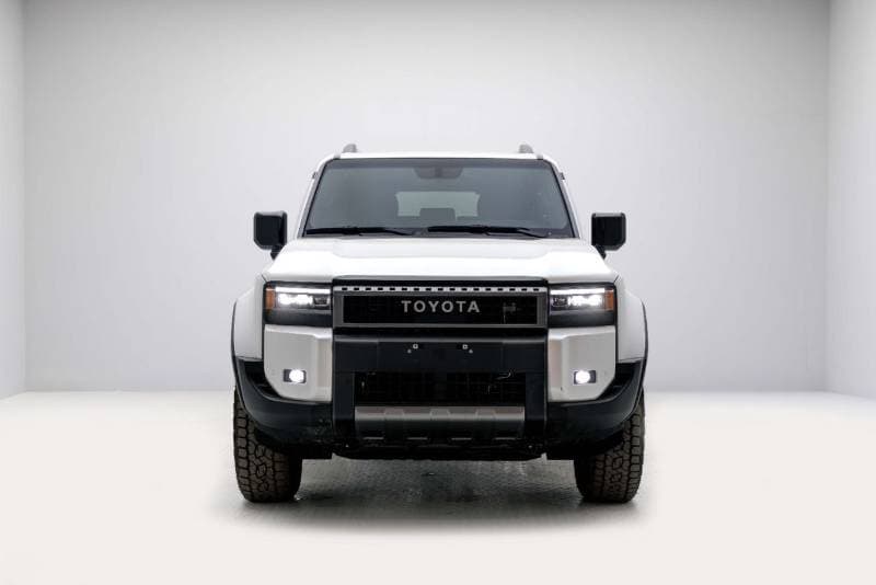 2026 Toyota Prado ADVENTURE thumbnail 3