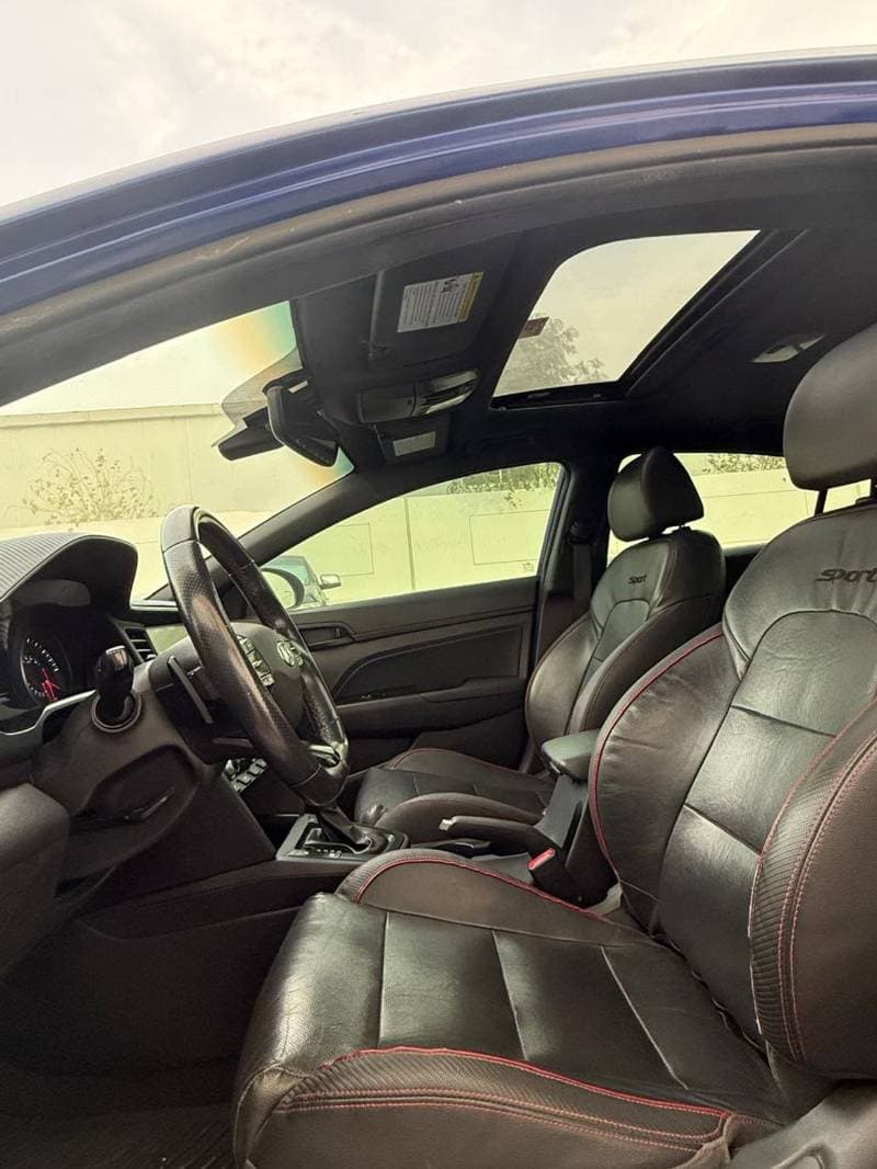 2019 Hyundai Elantra thumbnail 3