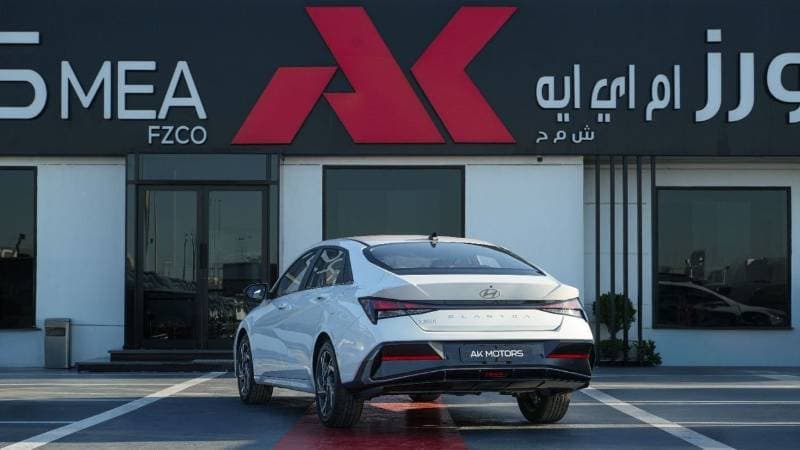 2025 Hyundai Elantra SMART thumbnail 6