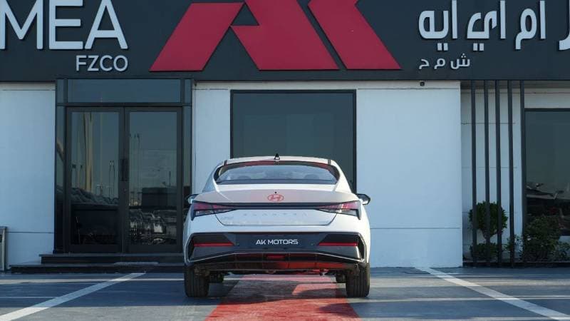 2025 Hyundai Elantra SMART thumbnail 5