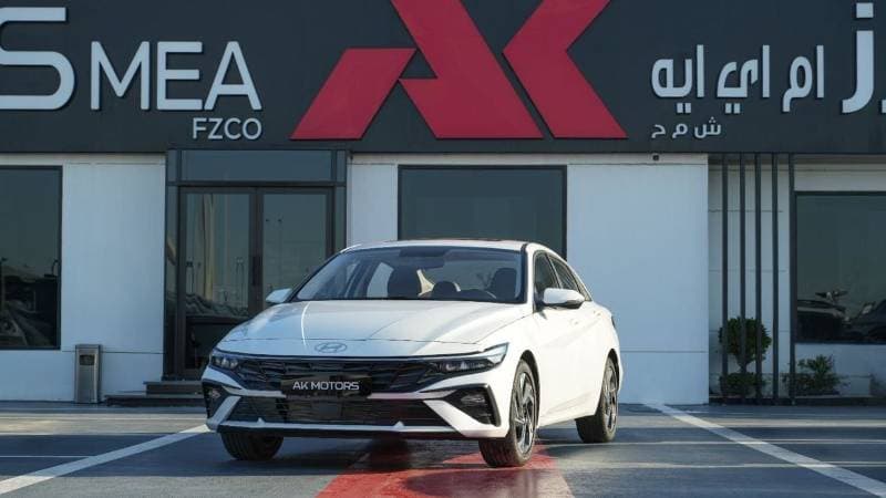 2025 Hyundai Elantra SMART thumbnail 3