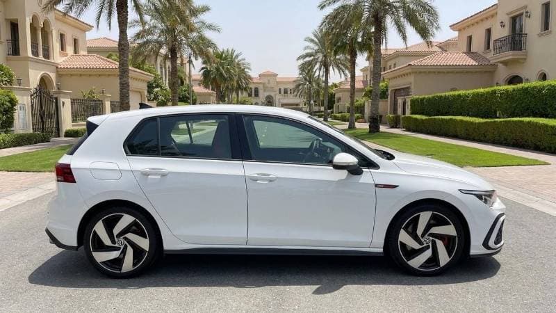 2022 Volkswagen Golf GTI thumbnail 3
