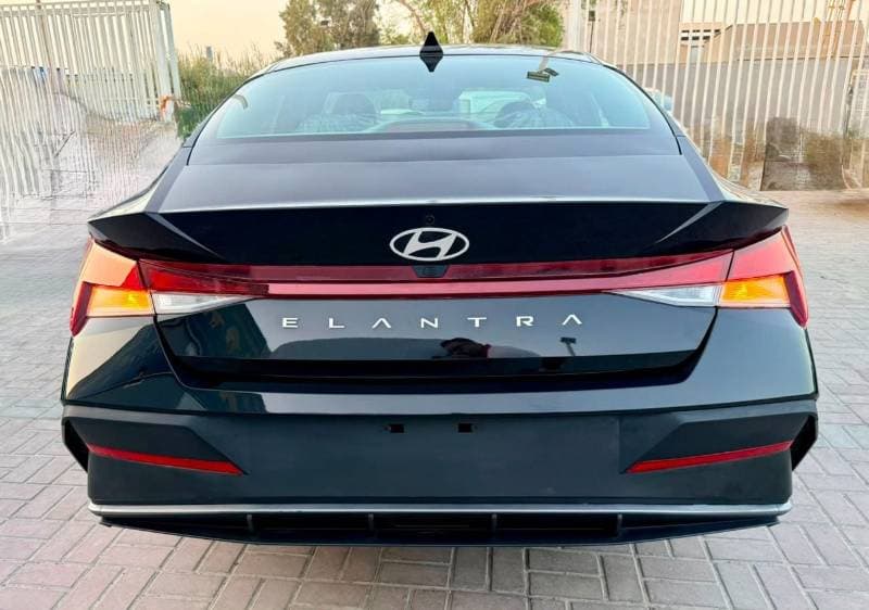 2024 Hyundai Elantra SEL thumbnail 7