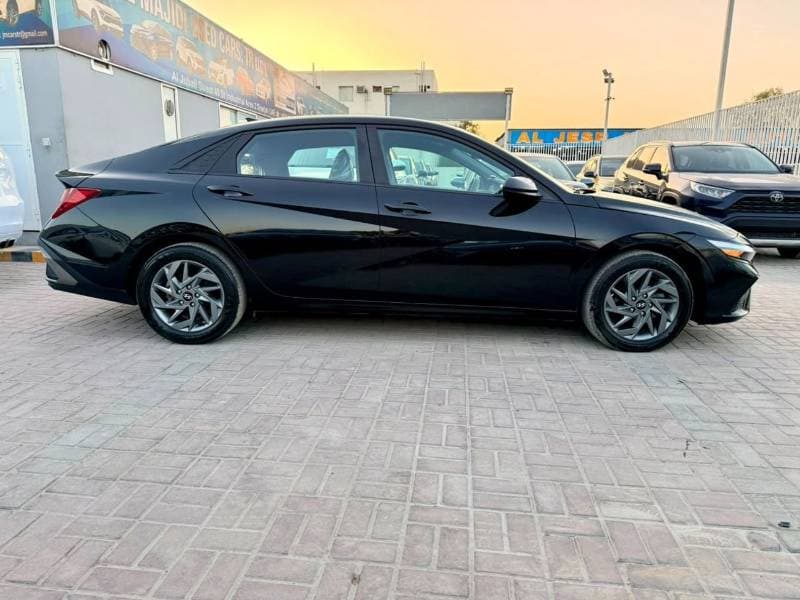 2024 Hyundai Elantra SEL thumbnail 5