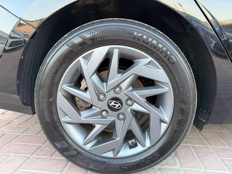 2024 Hyundai Elantra SEL thumbnail 8