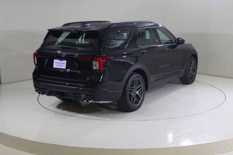 2025 Ford Explorer ST thumbnail 2