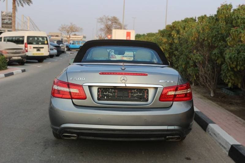 2010 Mercedes Benz E500 thumbnail 8