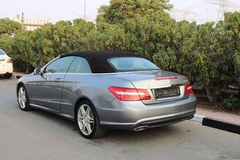 2010 Mercedes Benz E500 thumbnail 4