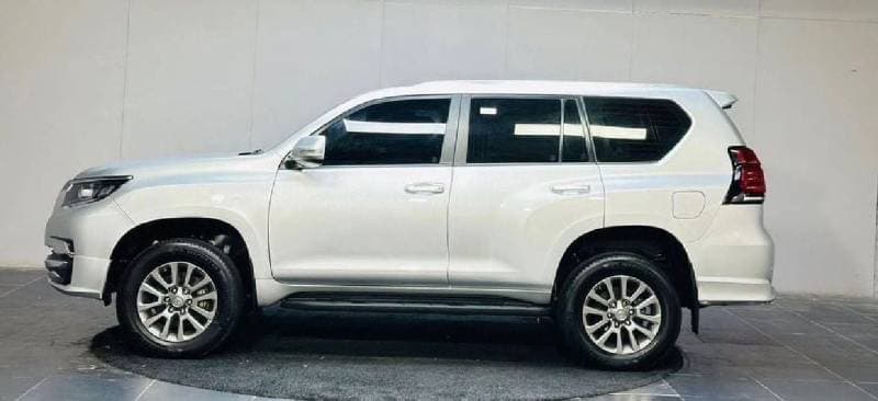 2019 Toyota Prado thumbnail 3