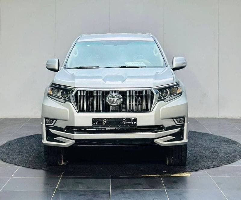 2019 Toyota Prado thumbnail 8