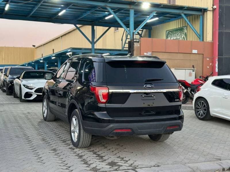 2019 Ford Explorer BASE thumbnail 4