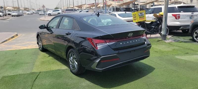 2024 Hyundai Elantra COMFORT thumbnail 6