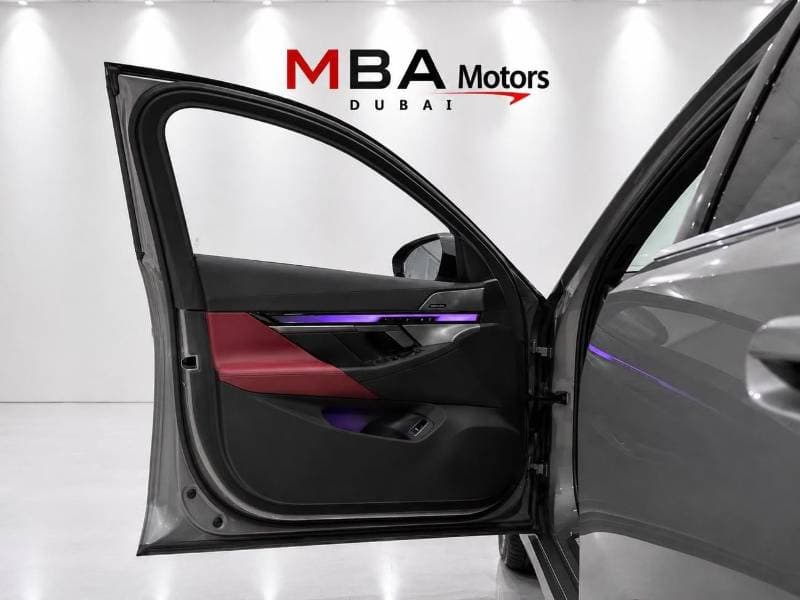 2024 BMW 530i LUXURY M SPORT PACKAGE thumbnail 6