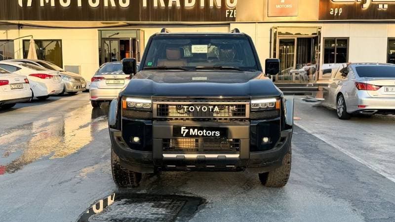 2025 Toyota Prado VXR thumbnail 3