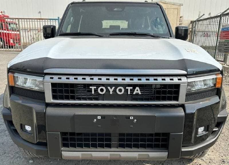 2027 Toyota Prado VXR thumbnail 2