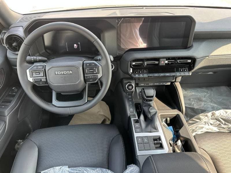 2027 Toyota Prado VXR thumbnail 8