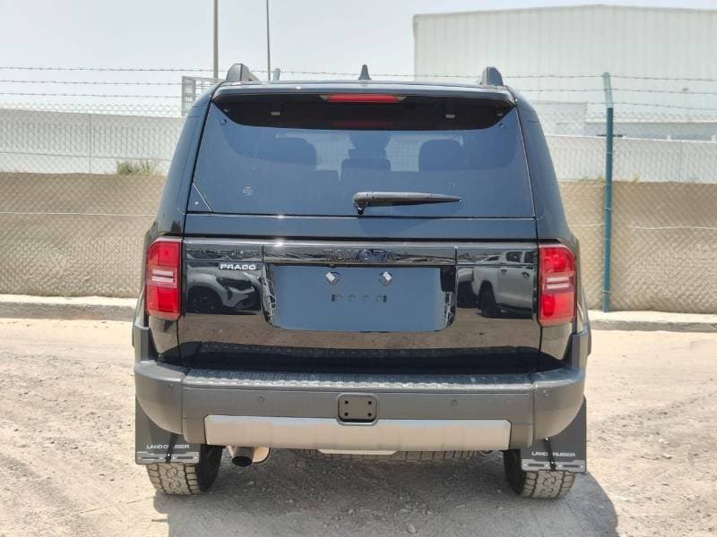 2025 Toyota Prado GXL thumbnail 8