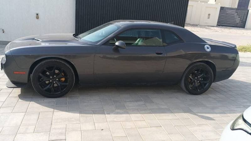 2018 Dodge Challenger SXT thumbnail 4