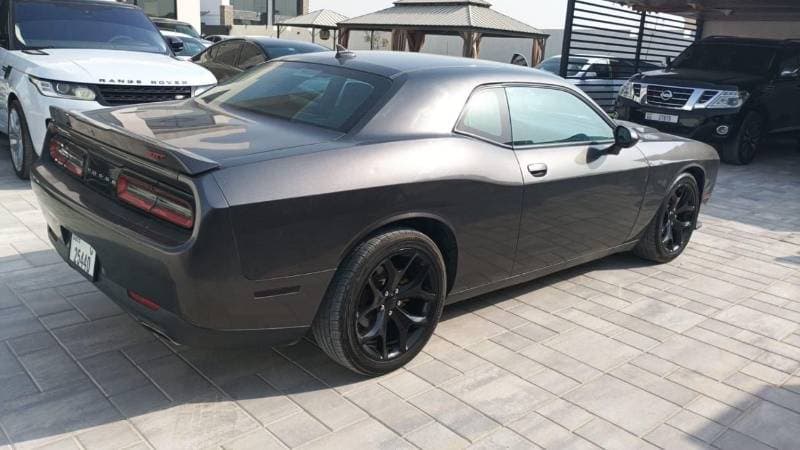 2018 Dodge Challenger SXT thumbnail 5