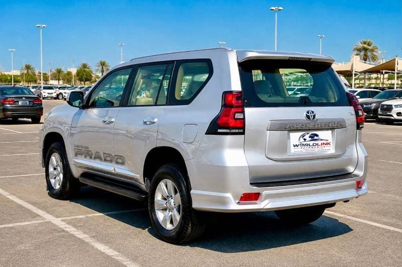 2022 Toyota Prado TX L thumbnail 4